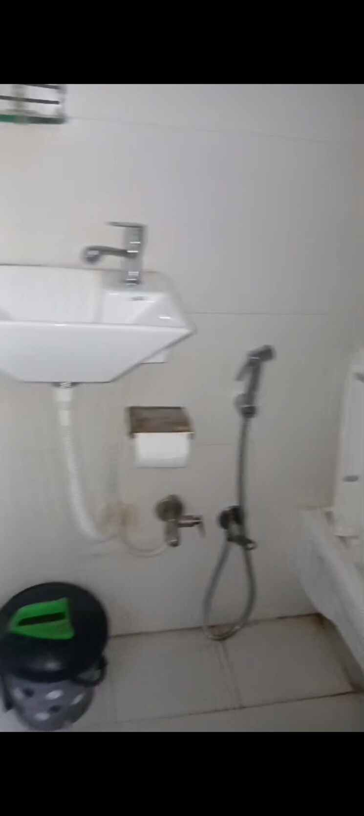 Bathroom, andheri west Commercial Office Space 800 Sq.Ft. In Andheri West Mumbai 8954392