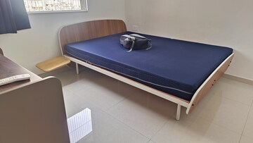 Furnished Amenities in 1 BHK Apartment at Omkar Signet, Malad East – for Rent