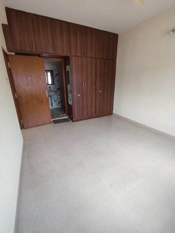 Furnished Amenities in 3 BHK Builder Floor at Btm Layout Stage 2 – for Rent