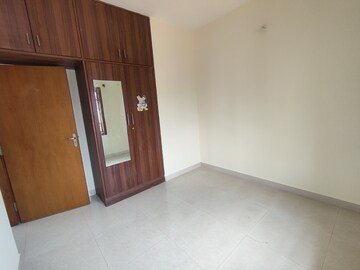 Room in 3 BHK Builder Floor at Btm Layout Stage 2 – for Rent