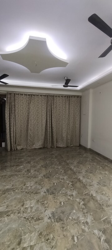 Furnished Amenities in 2 BHK Builder Floor at RWA Apartments Sector 19, Sector 19 – for Rent