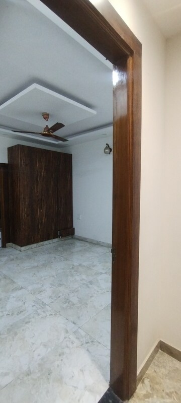 Furnished Amenities in 2 BHK Builder Floor at RWA Apartments Sector 19, Sector 19 – for Rent