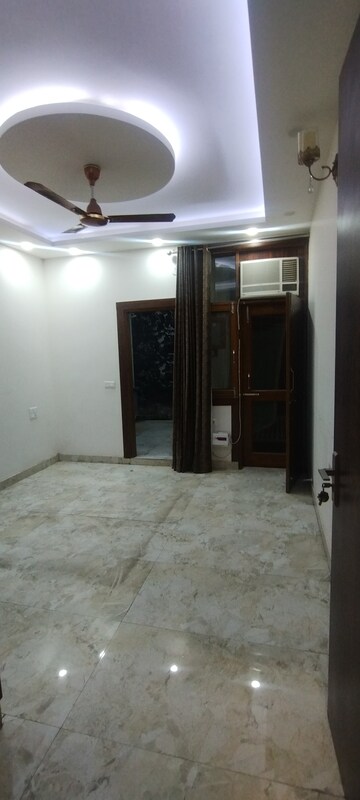 Furnished Amenities in 2 BHK Builder Floor at RWA Apartments Sector 19, Sector 19 – for Rent