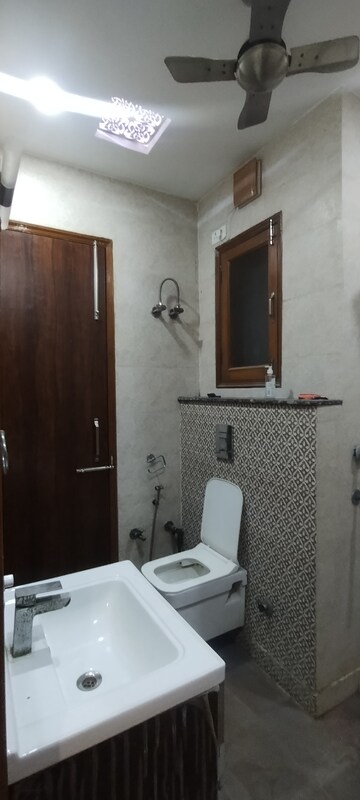 Furnished Amenities in 2 BHK Builder Floor at RWA Apartments Sector 19, Sector 19 – for Rent