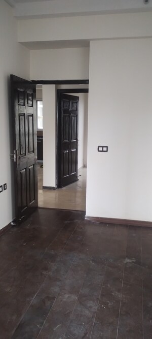 Furnished Amenities in 2 BHK Apartment at Dasnac The Jewel, Sector 75 – for Sale