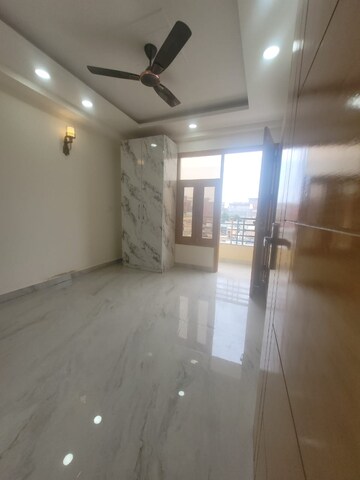 1 BHK Builder Floor For Rent in Chattarpur