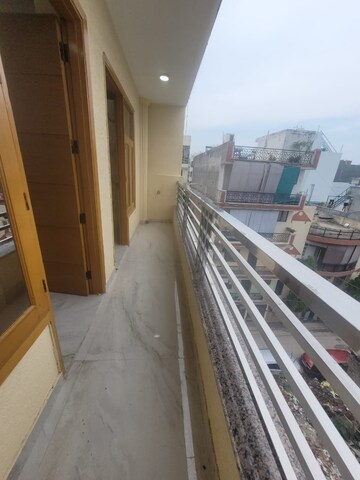 Balcony in 1 BHK Builder Floor at Chattarpur – for Rent