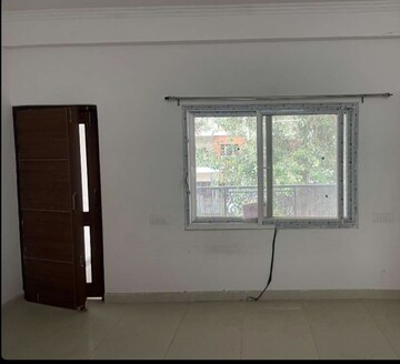 Room in 2 BHK Builder Floor at Sector 28 – for Rent
