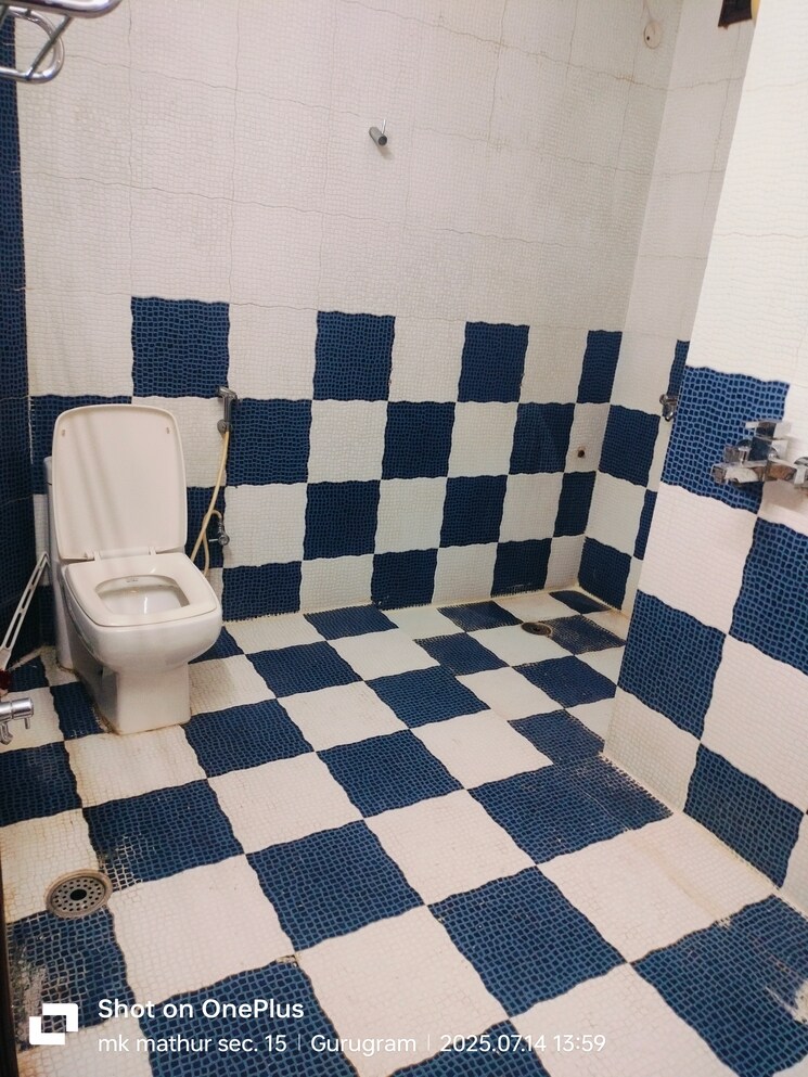 Team Area, unitech-south-city-1 5 Bedroom 4500 Sq.Ft. Independent House In South City 1 Gurgaon 8954463