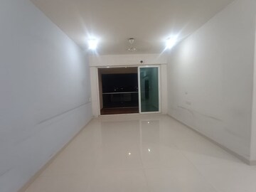 Room in 2 BHK Apartment at MM Spectra, Chembur – for Rent