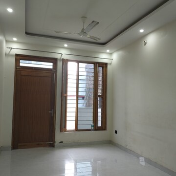 Room in 4 BHK Independent House at Sahastradhara – for Rent