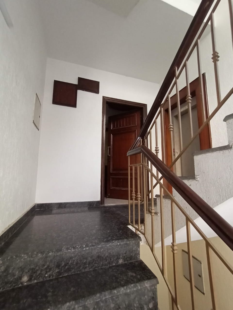 3 BHK + Servant Room Builder Floor For Rent in Defence Colony