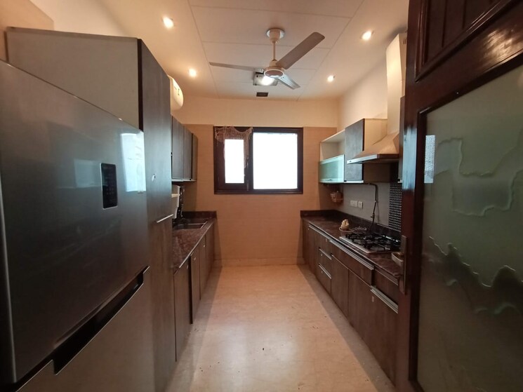 Kitchen, defence colony 3 Bedroom 325 Sq.Yd. Builder Floor In Defence Colony Delhi 8954464