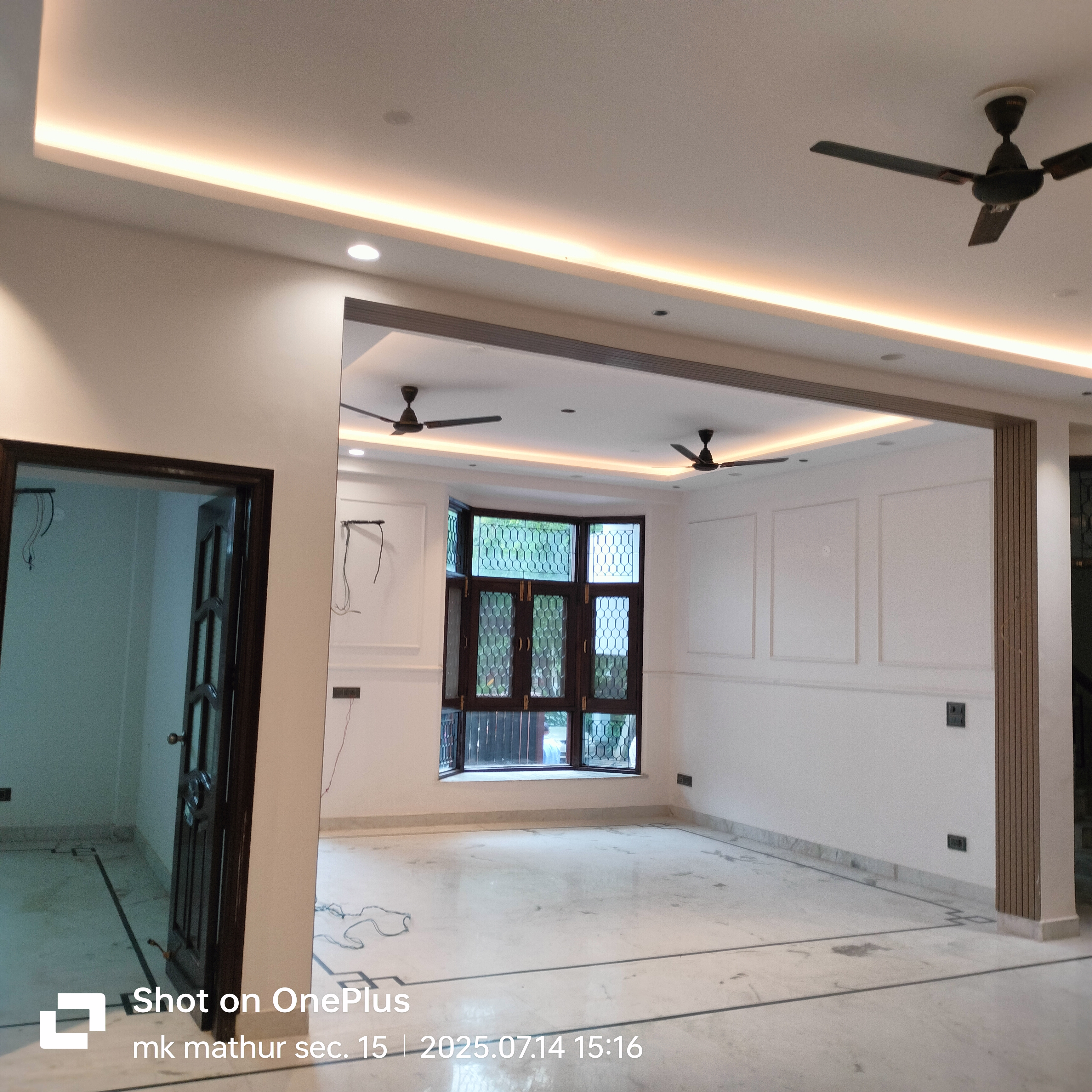 6+ BHK + Pooja Room,Servant Room,Study Room,Extra Room Builder Floor For Rent in Unitech South City 1