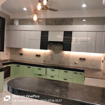 Kitchen in 6+ BHK Builder Floor at Unitech South City 1, South City 1 – for Rent
