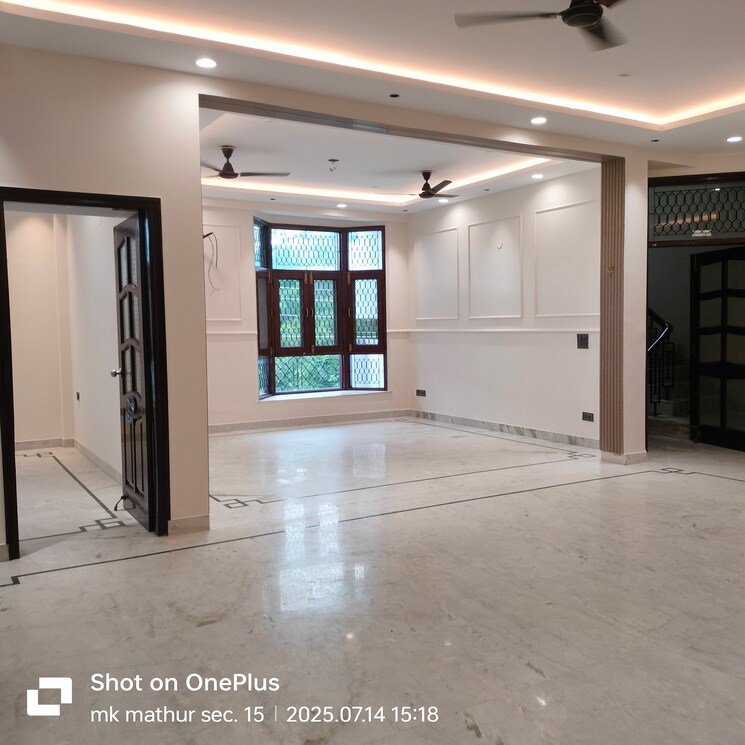 Room, unitech-south-city-1 6+ Bedroom 8000 Sq.Ft. Builder Floor In South City 1 Gurgaon 8954479