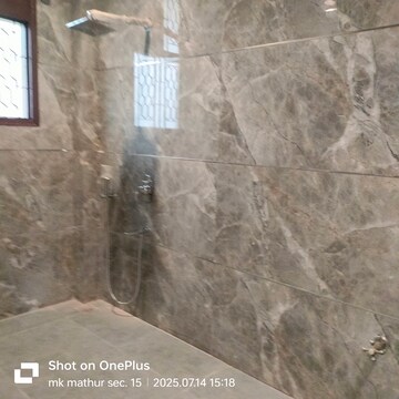 Bathroom in 6+ BHK Builder Floor at Unitech South City 1, South City 1 – for Rent