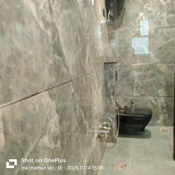Bathroom in 6+ BHK Builder Floor at Unitech South City 1, South City 1 – for Rent