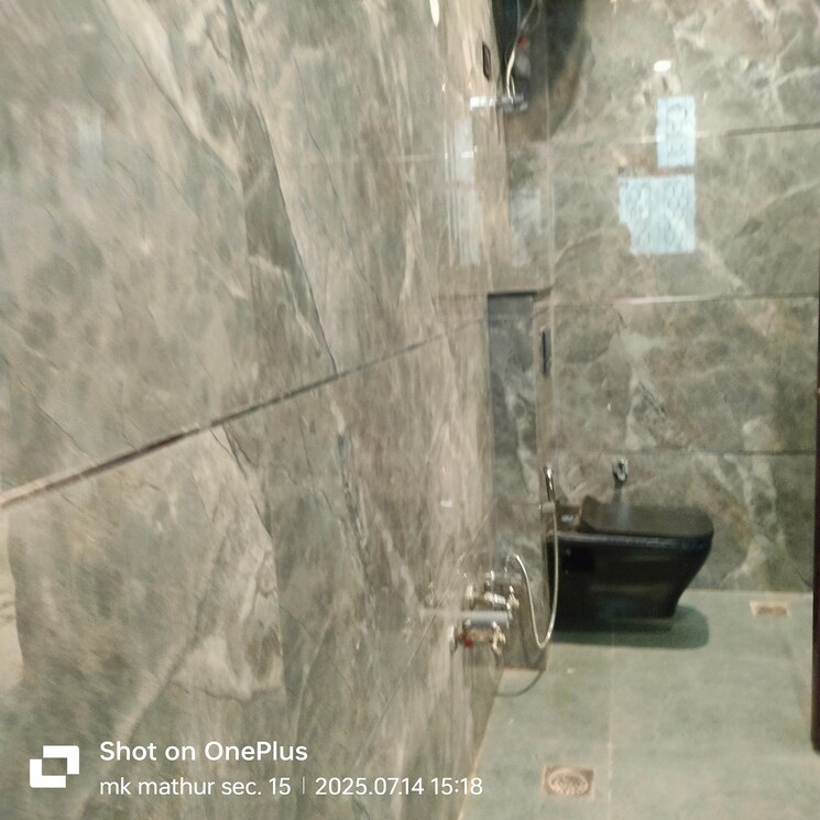 Bathroom, unitech-south-city-1 6+ Bedroom 8000 Sq.Ft. Builder Floor In South City 1 Gurgaon 8954479