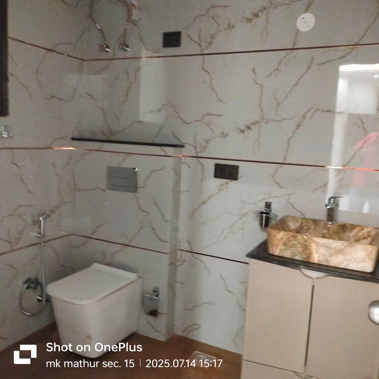 Bathroom, unitech-south-city-1 6+ Bedroom 8000 Sq.Ft. Builder Floor In South City 1 Gurgaon 8954479