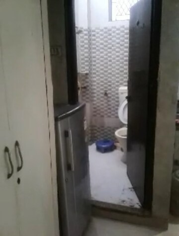 Bathroom in 1 RK Independent House at Sector 51 – for Rent
