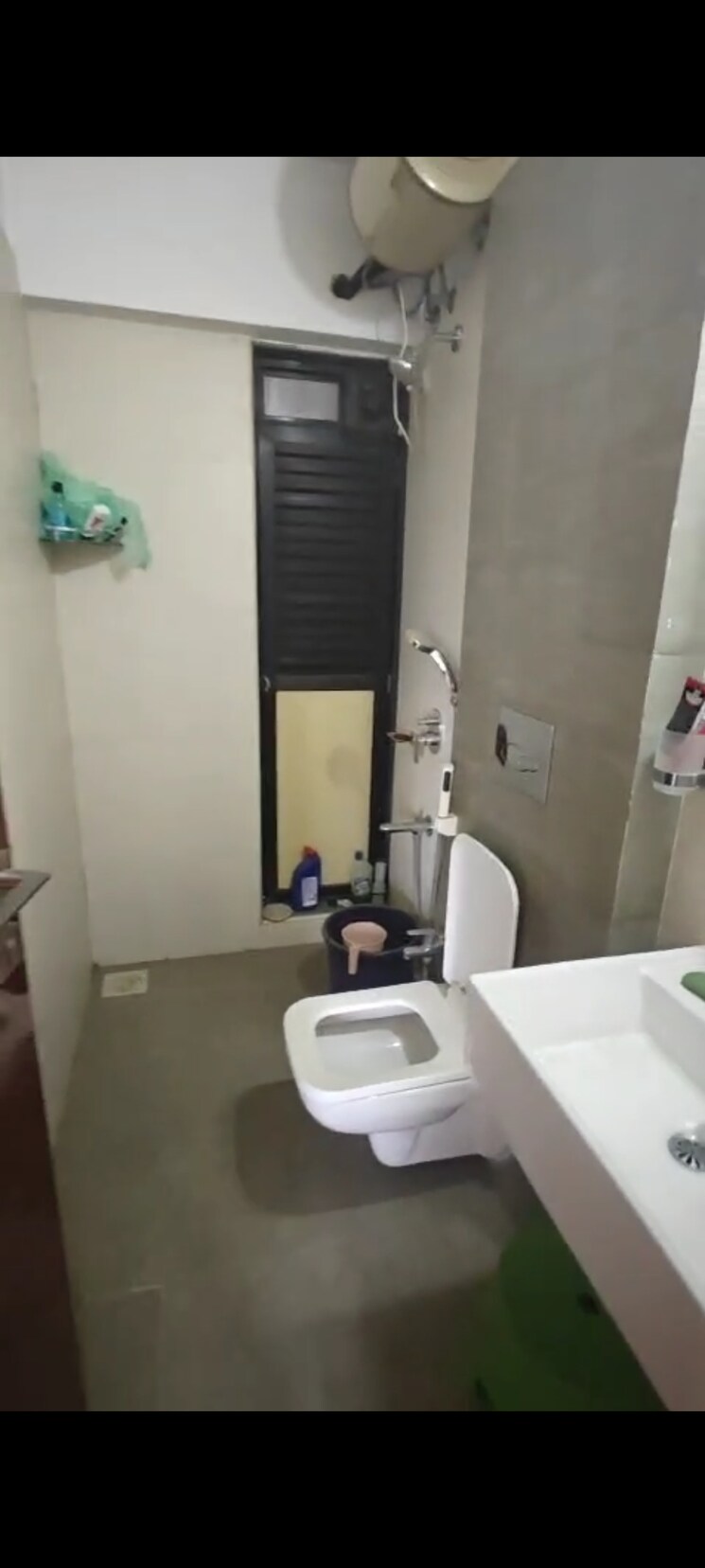 Bathroom, kanakia-rainforest 2.5 Bedroom 900 Sq.Ft. Apartment In Andheri East Mumbai 8954491