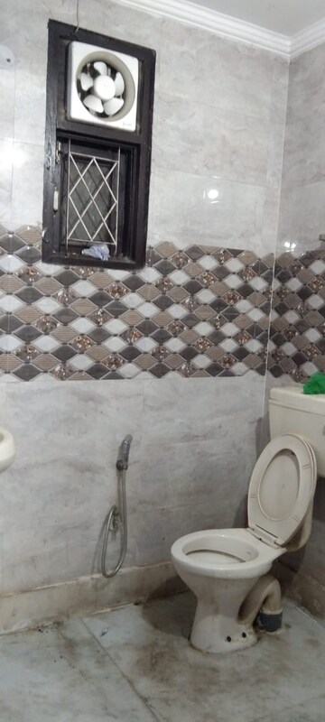 Bathroom in 1 BHK Builder Floor at Mehrauli – for Rent