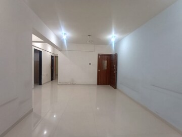 Room in 4 BHK Apartment at Wadhwa Dukes Horizon, Chembur – for Rent