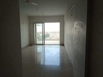 Room in 4 BHK Apartment at Kt Nagar – for Rent