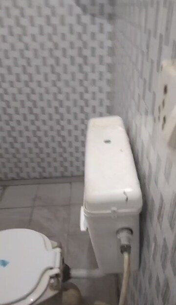 Bathroom in 1 RK Independent House at Sector 51 – for Rent