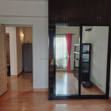 Living Room in 3 BHK Apartment at Sweta Central Park I, Dlf Phase I – for Rent