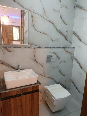 Bathroom in 4 BHK Independent House at Dehradun Cantt – for Rent