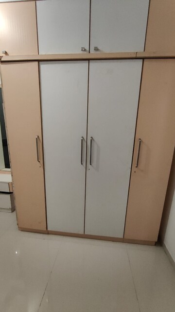 Furnished Amenities in 1 BHK Apartment at Atharv Pride, Vile Parle East – for Rent