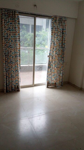 Room in 2 BHK Apartment at Wellwisher Kiarah Terrazo, Hadapsar – for Rent