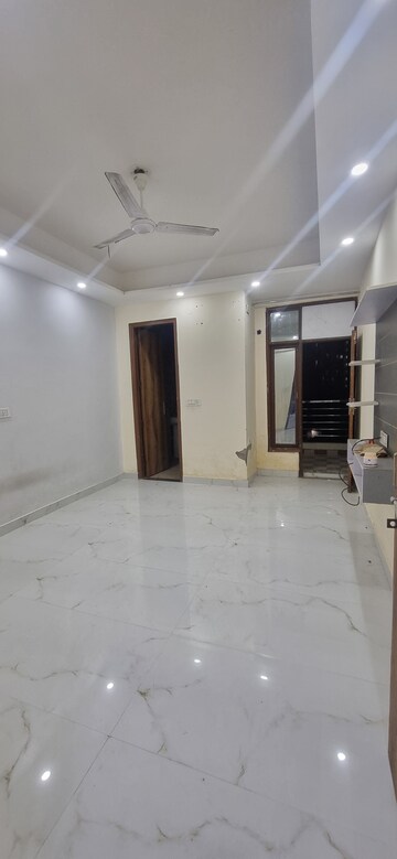 Staircase in 3 BHK Builder Floor at Sai Kunj New Palam  vihar, New Palam Vihar Phase 3 – for Rent