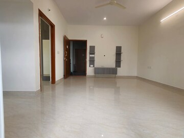 Room in 1 BHK Builder Floor at Indiranagar – for Rent