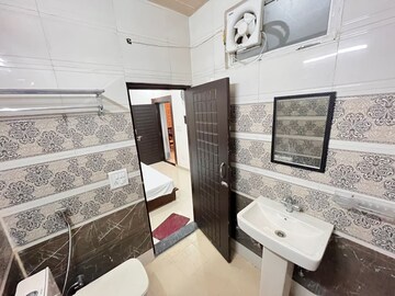 Team Area in 2.5 BHK Builder Floor at Sahastradhara Road – for Rent