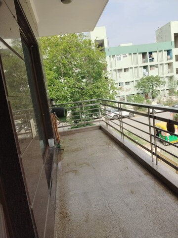 Balcony in 3 BHK Builder Floor at Palam Vihar Residents Association, Palam Vihar – for Rent