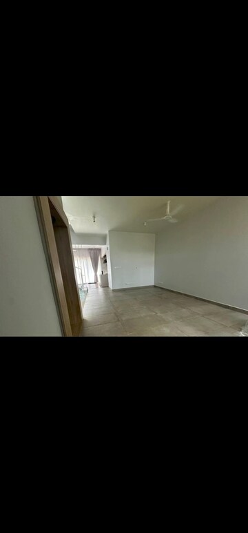 Room in 4 BHK Villa at Assetz Earth And Essence, International Airport Road – for Rent