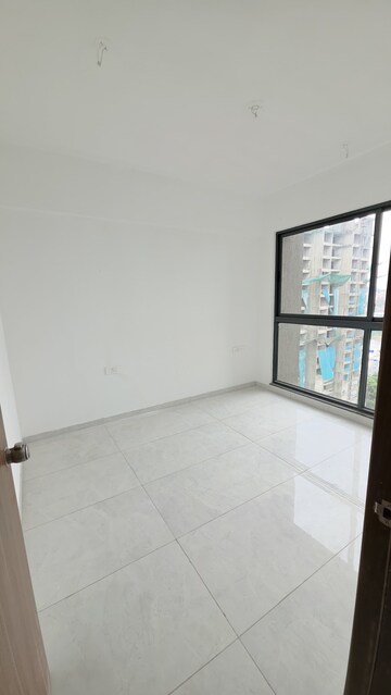 Room in 3 BHK Apartment at Mantra Mirari, Koregaon Park – for Rent