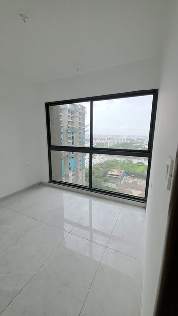 Room in 3 BHK Apartment at Mantra Mirari, Koregaon Park – for Rent