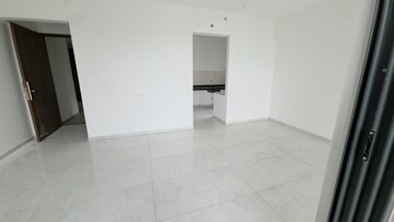 Room in 3 BHK Apartment at Mantra Mirari, Koregaon Park – for Rent