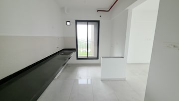 Room in 3 BHK Apartment at Mantra Mirari, Koregaon Park – for Rent