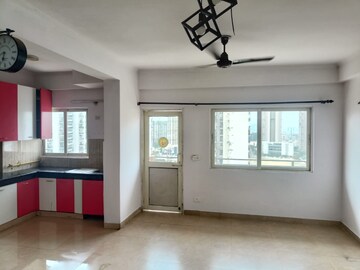 Room in 3.5 BHK Apartment at Supertech Cape Town, Sector 74 – for Rent