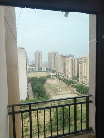 Balcony in 3.5 BHK Apartment at Supertech Cape Town, Sector 74 – for Rent