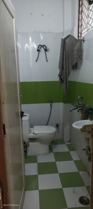 Bathroom in 1 BHK Builder Floor at Ansal Palam Triangle, Palam Vihar Extension – for Rent