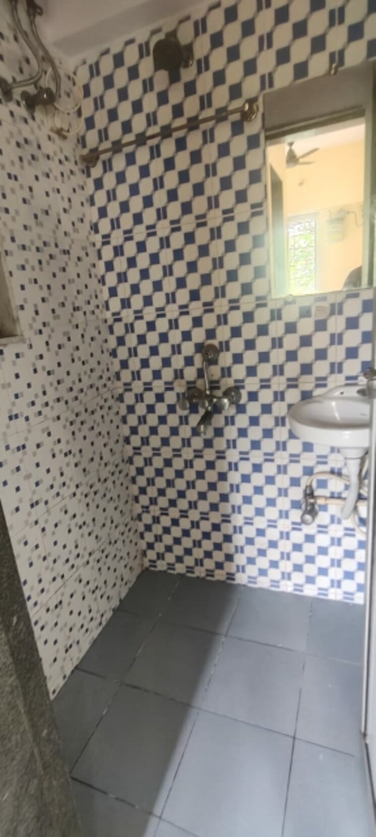 Bathroom, om-kalyani-chs 1 Bedroom 336 Sq.Ft. Apartment In Dahisar West Mumbai 8954652