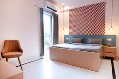 4 BHK + Servant Room Apartment For Sale in Emaar The Palm Springs