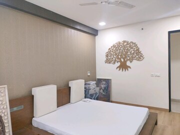 Bedroom in 4 BHK Apartment at Emaar The Palm Springs, Sector 54 – for Sale
