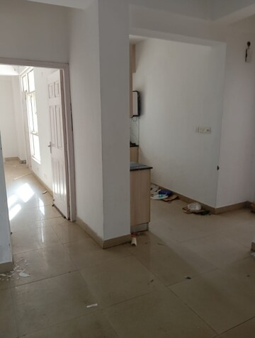 Bathroom in 2.5 BHK Apartment at Futec Gateway, Sector 75 – for Rent